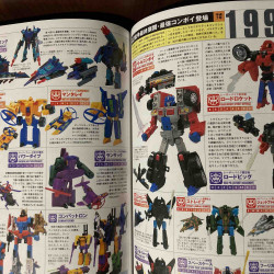 Transformers Generations Deluxe Returns 
