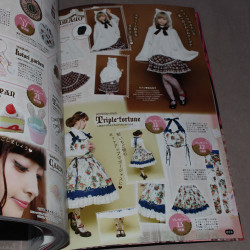 Gothic Lolita Bible 62 - Winter 2016