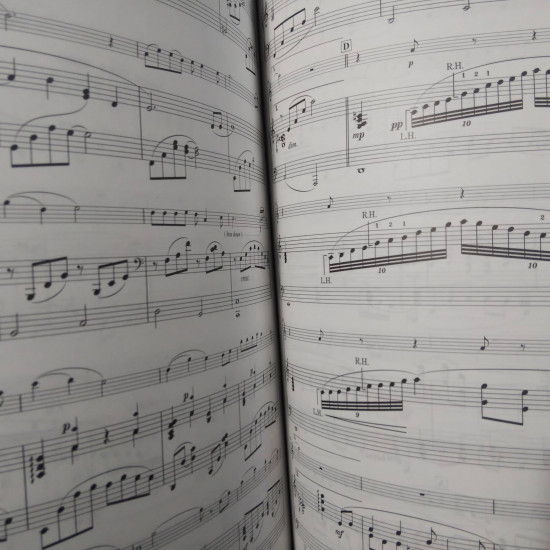 Studio Ghibli Collection - Violin Solo and Piano Music Score Book
